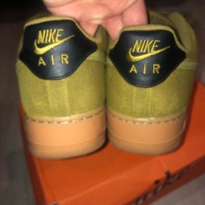 Like New Nike Air Force 1 men’s shoes